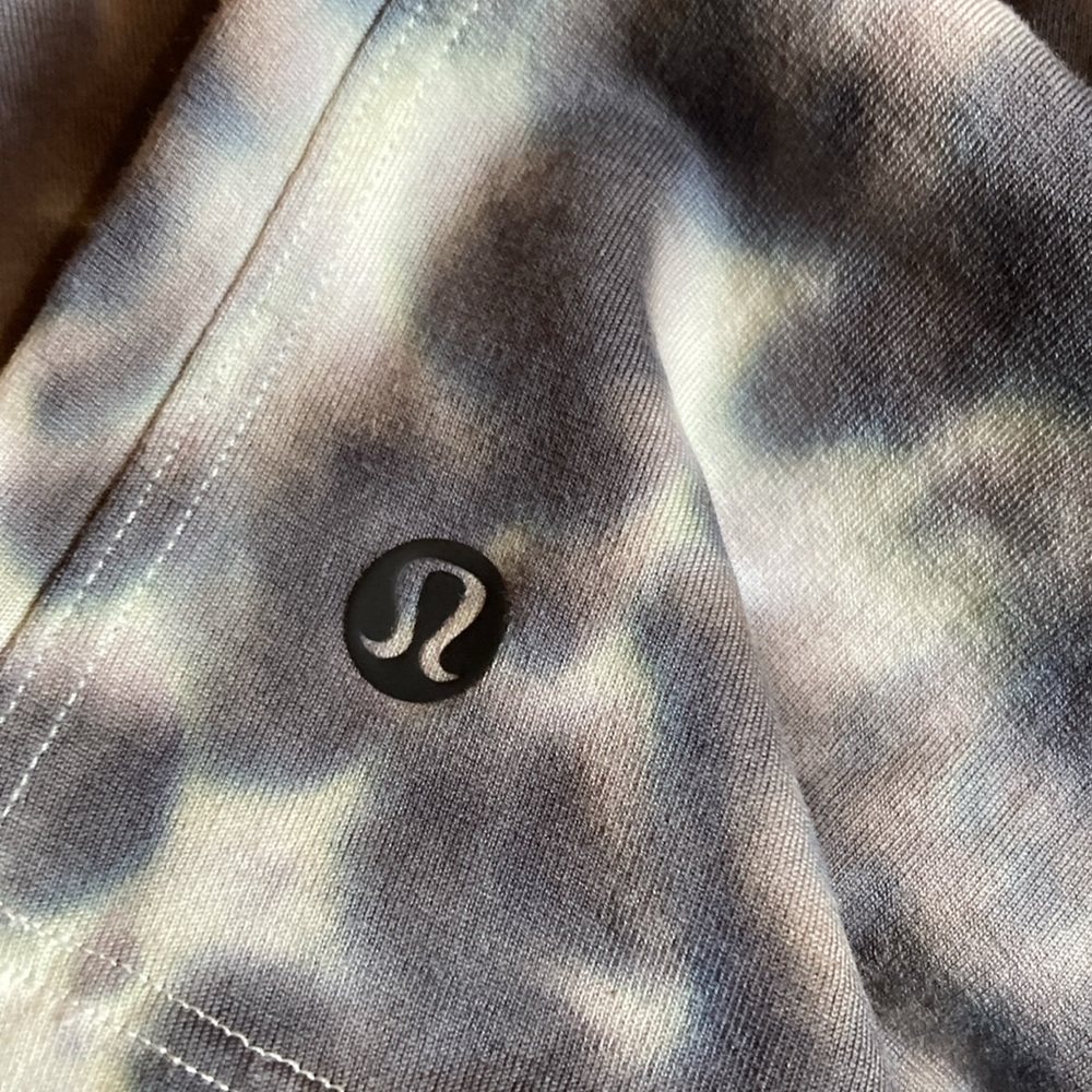 Lululemon All Yours Tie Dye Short Sleeve Athleticwear Athleisure T-Shirt Top 6 - Picture 3 of 6